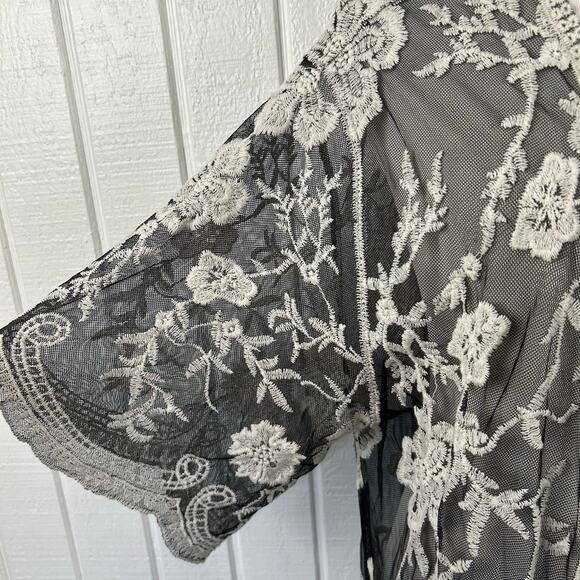 Chic Boho Black and Cream Lace Floral Duster💞 - Picture 2 of 7